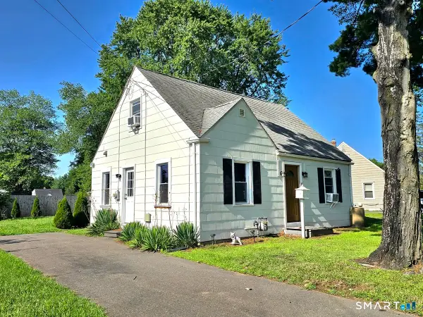 41 Hockanum Drive, East Hartford, CT 06118