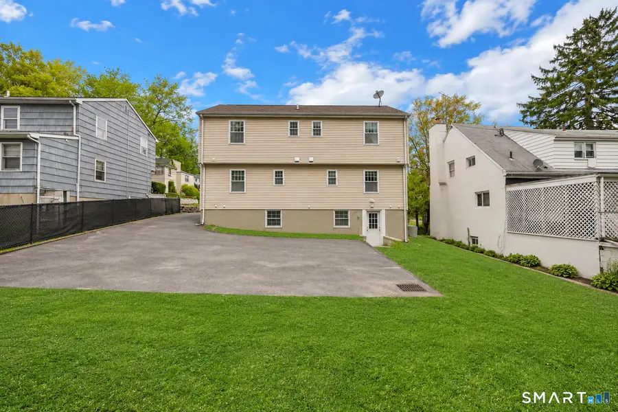 124 Pine Hill Avenue, Stamford, CT 06906 - #2