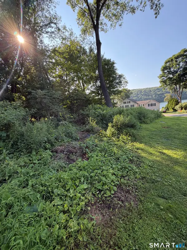 58 Taagan Point Road, Danbury, CT 06811