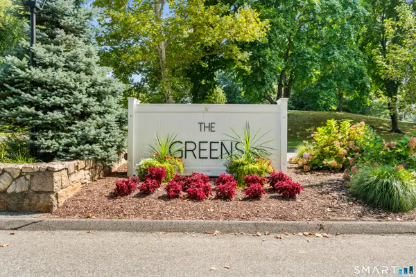 369 Walden Green Road #369, Branford, CT 06405