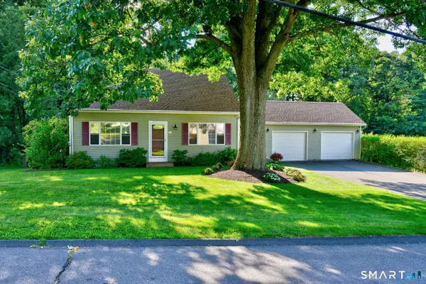 25 Fleetwood Road, Bristol, CT 06010