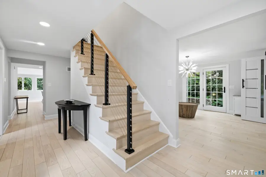20 Lakeview Drive, West Hartford, CT 06117 - #2