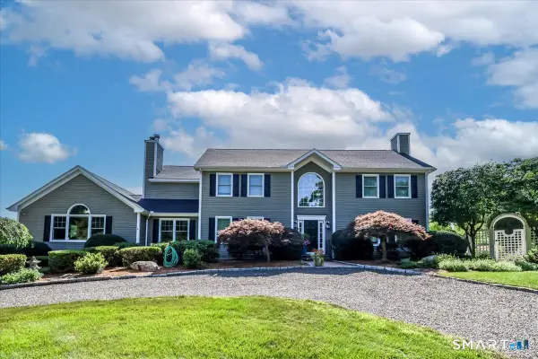 490 Cutlers Farm Road, Monroe, CT 06468