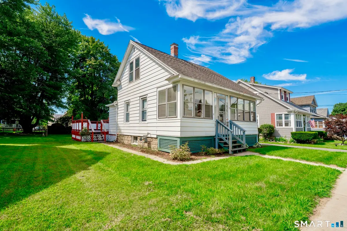 9 Woodlawn Avenue, Enfield, CT 06082 - #1