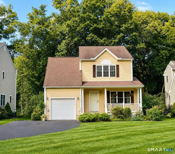 29 Sycamore Way #29, Wallingford, CT 06492