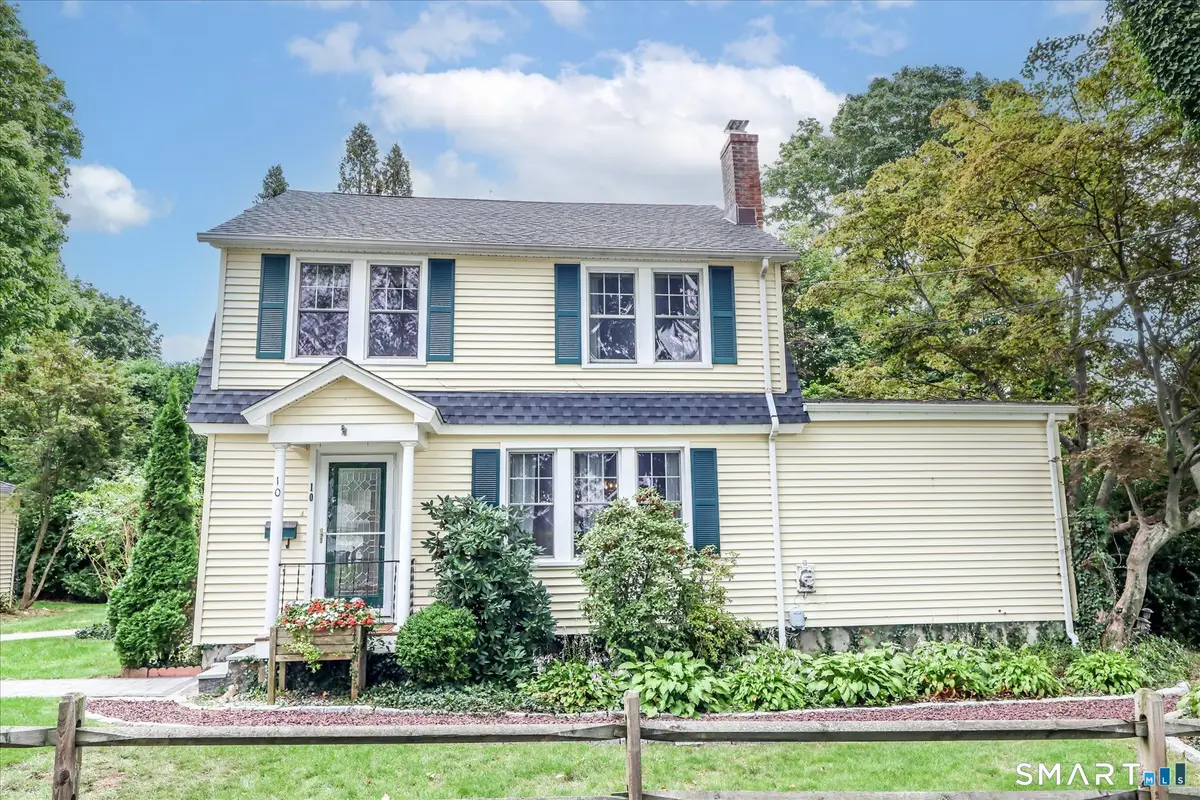 10 Crown Street, Trumbull, CT 06611 - #1