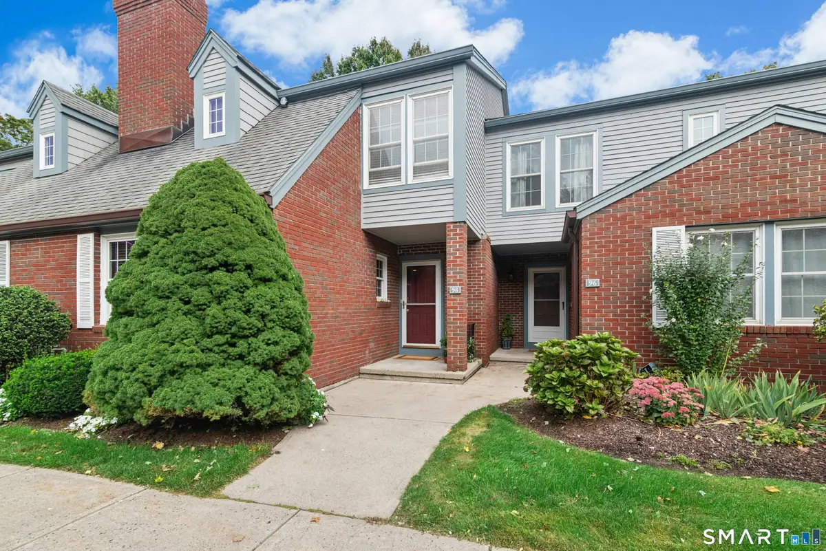 98 Roberton Crossing, Fairfield, CT 06825 - #1