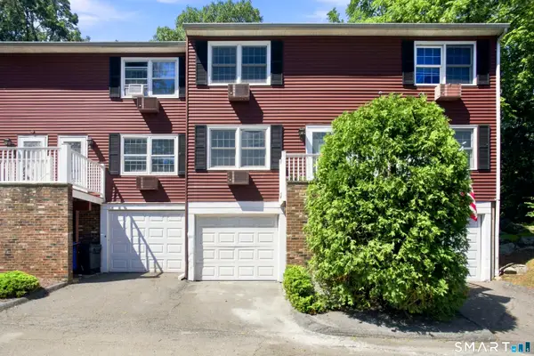 12 Camelot Drive #A2, Norwalk, CT 06850