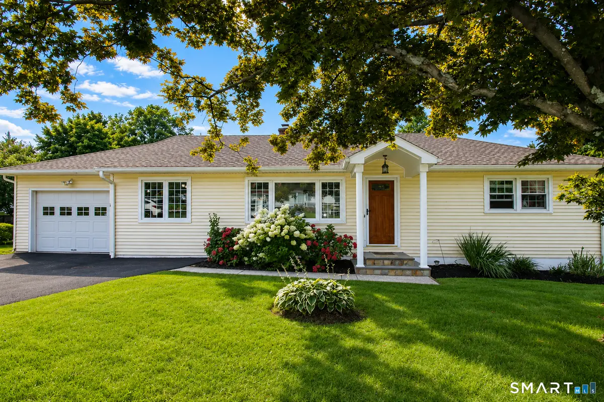 4 Muller Street, New Fairfield, CT 06812 - #1