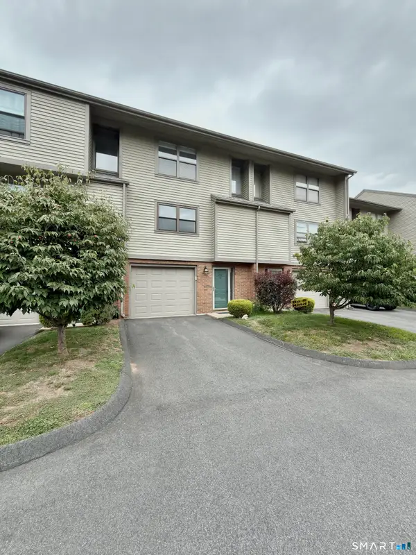 243 Metacomet Drive #243, Meriden, CT 06450