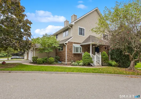 27 Fox Run Court #27, Newington, CT 06111