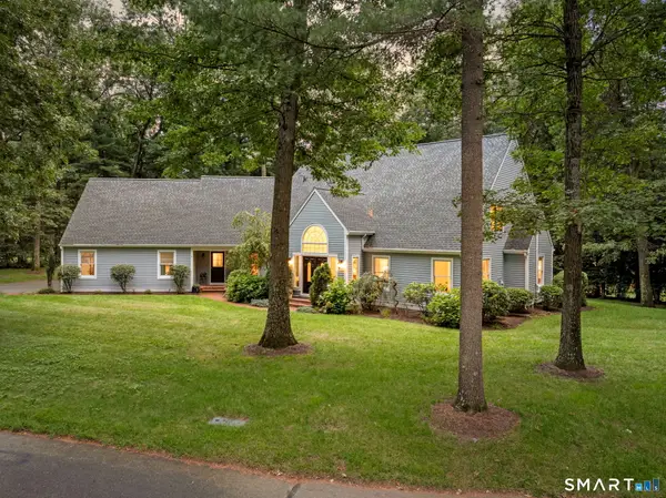 4 Windsor Court, Farmington, CT 06032