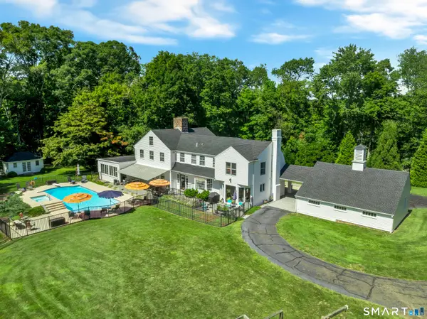 40 Brookhills Road, Branford, CT 06405