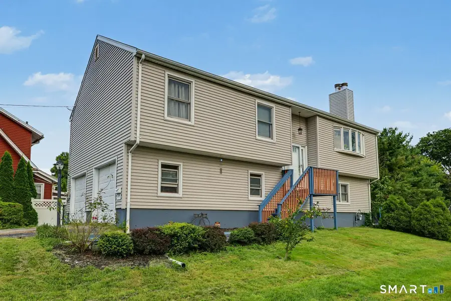 914 Longbrook Avenue, Stratford, CT 06614 - #2