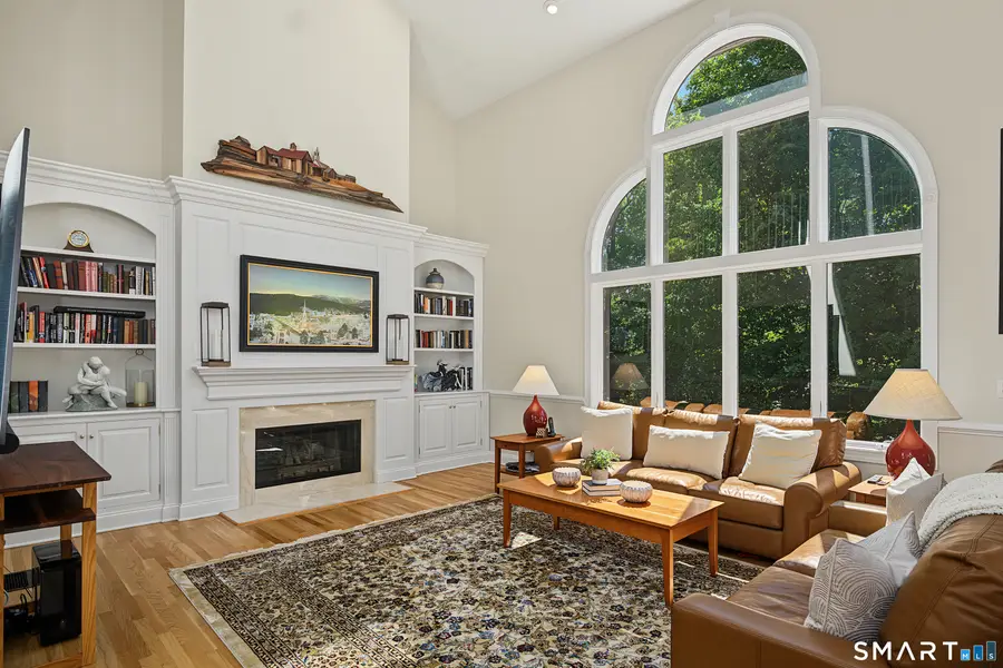 5 Lancaster Court, Avon, CT 06001 - #2