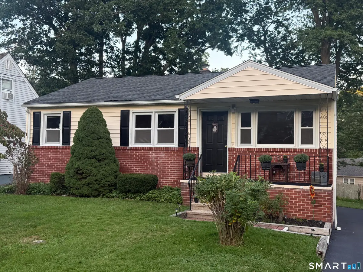 17 Honor Road, West Haven, CT 06516 - #1