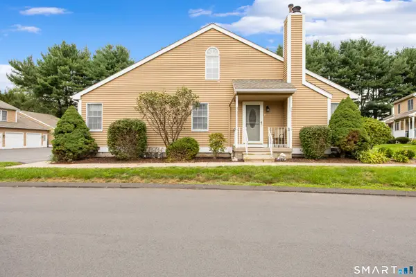 697 South End Road #8, Southington, CT 06479