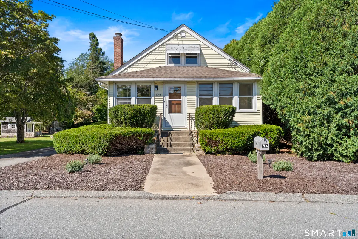 632 Vauxhall St Extension, Waterford, CT 06385 - #1