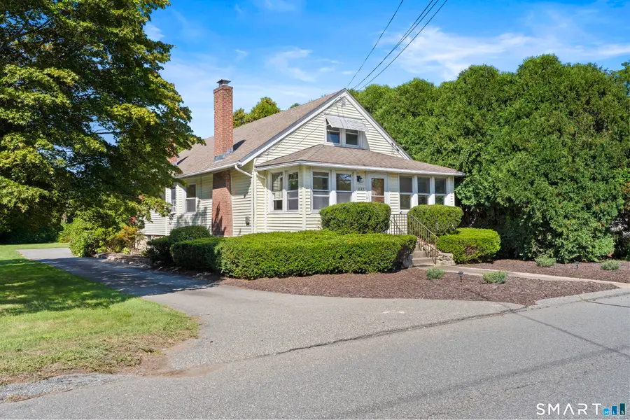 632 Vauxhall St Extension, Waterford, CT 06385 - #2