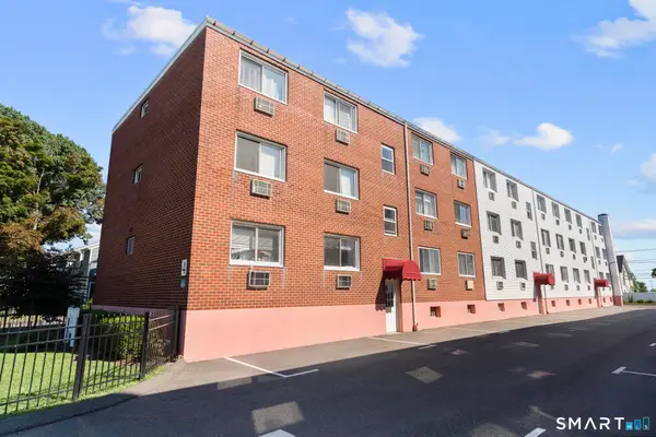 4 Van Zant Street #B18, Norwalk, CT 06855