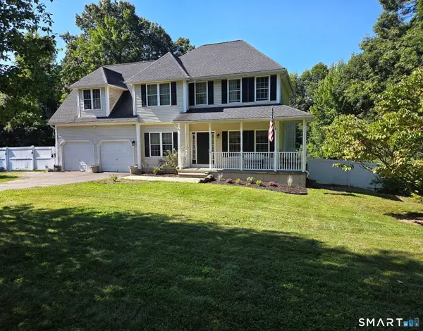 18 Tree Top Lane, East Windsor, CT 06016