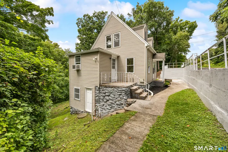 327 Steinmann Avenue, Middlebury, CT 06762 - #2