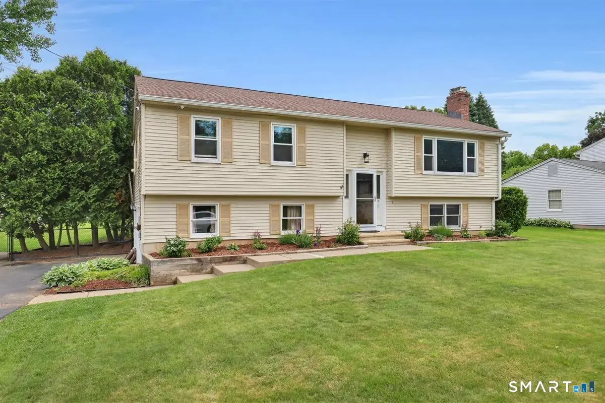 17 Eileen Lane, Enfield, CT 06082 - #1