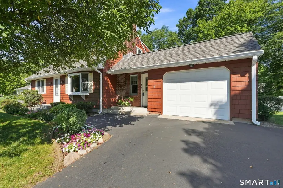 3 Pilgrim Circle, Enfield, CT 06082 - #2