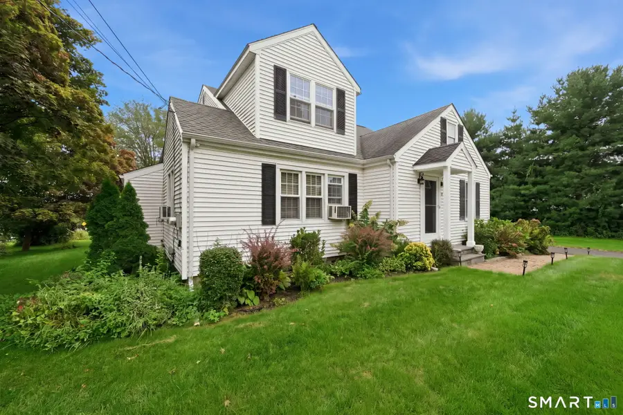 32 Crown Street, Trumbull, CT 06611 - #3