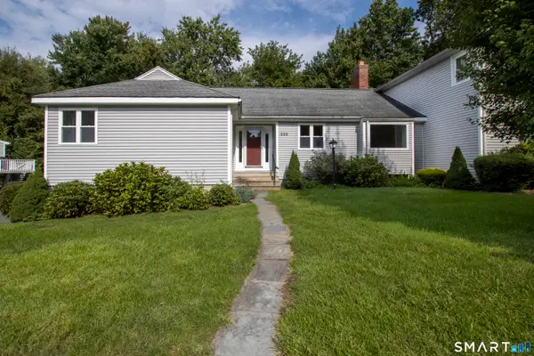 222 Deer Run #222, Shelton, CT 06484