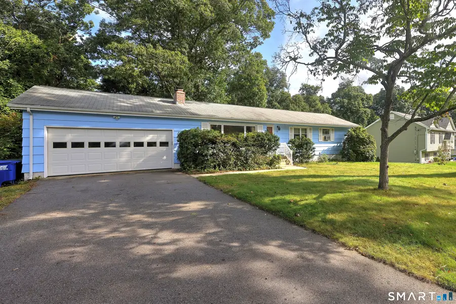 17 Oakridge Drive, Gales Ferry, CT 06335 - #2