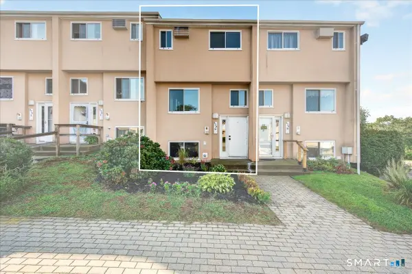 576 Shennecossett Road #G69, Groton, CT 06340