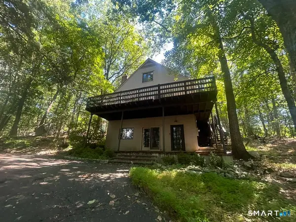 38 Ravenwood Drive, Weston, CT 06883
