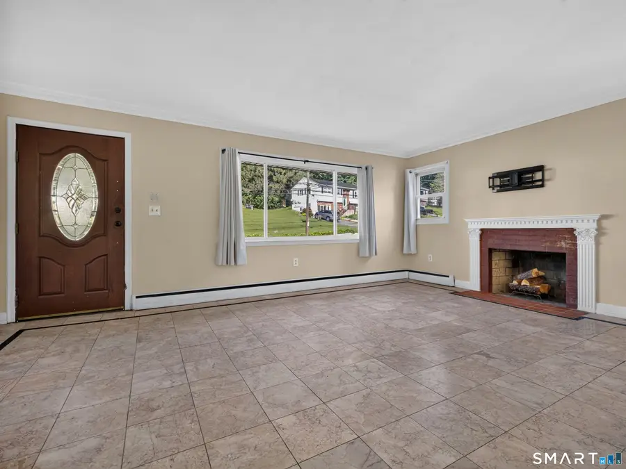 348 Bayonet Street, New London, CT 06320 - #3