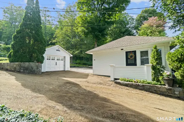 215 Mamanasco Road #215, Ridgefield, CT 06877