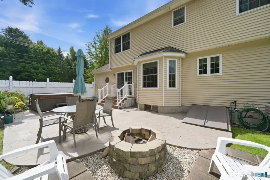 2 Clinton Lane, Enfield, CT 06082 - #3