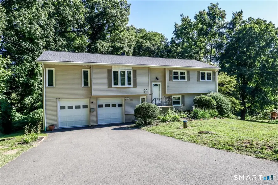 28 Deepwood Drive, Bethel, CT 06801 - #2
