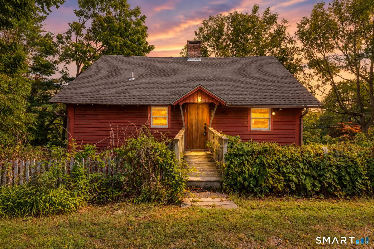 2 Old Colchester Road, Quaker Hill, CT 06375 - #1