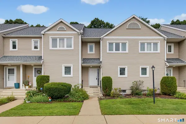 133 Oak Ridge Drive #133, Windsor Locks, CT 06096