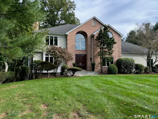 1 Mountaincrest Drive, Cheshire, CT 06410