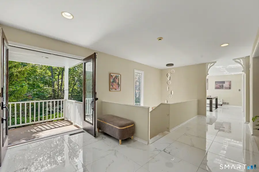 480 Riders Lane, Fairfield, CT 06824 - #3