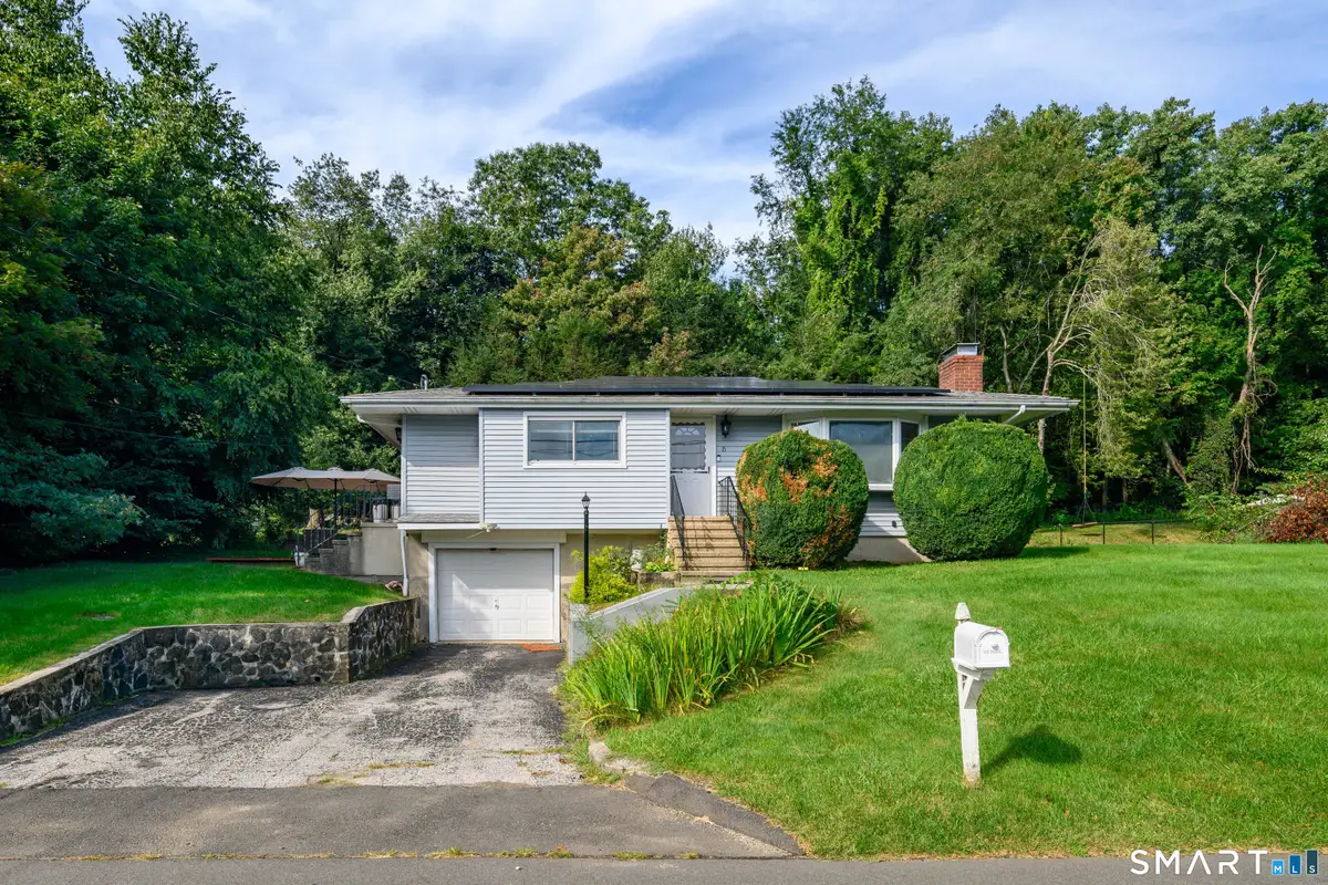 15 Henso Drive, Danbury, CT 06811 - #1