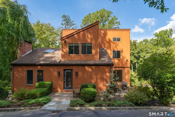 962 Moose Hill Road, Guilford, CT 06437