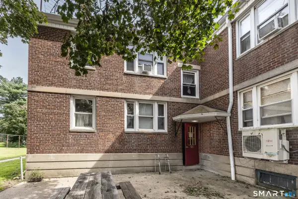 744 Canaan Road #Blg87 21, Bridgeport, CT 06610