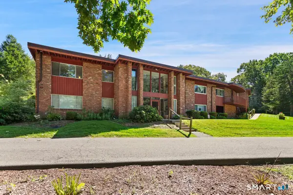 126 Sherman Hill Road #C15, Woodbury, CT 06798