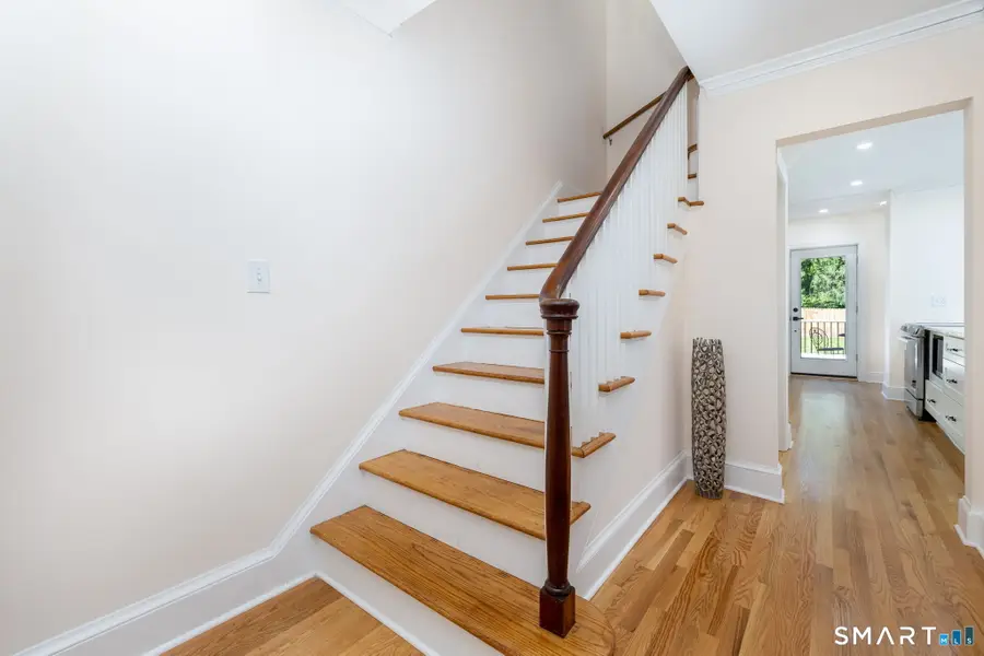 18 Eastview Street, West Hartford, CT 06107 - #3