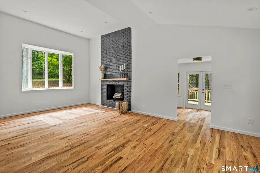 19 Fawn Drive, Woodbridge, CT 06525 - #2