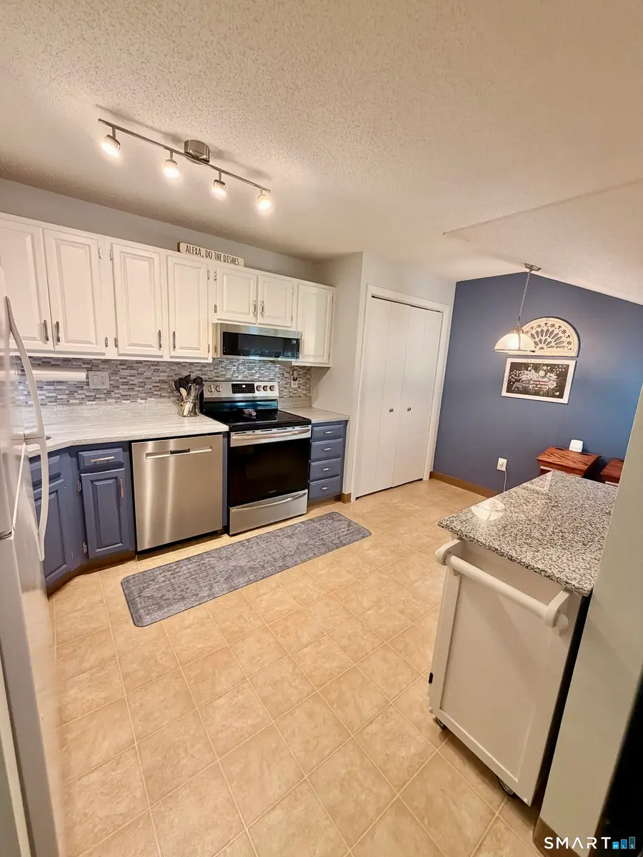 12 Wiggins Farm Drive #C, Simsbury, CT 06070 - #3