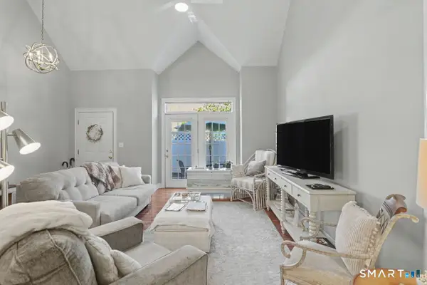 17 Southwick Court North #17, Milford, CT 06461