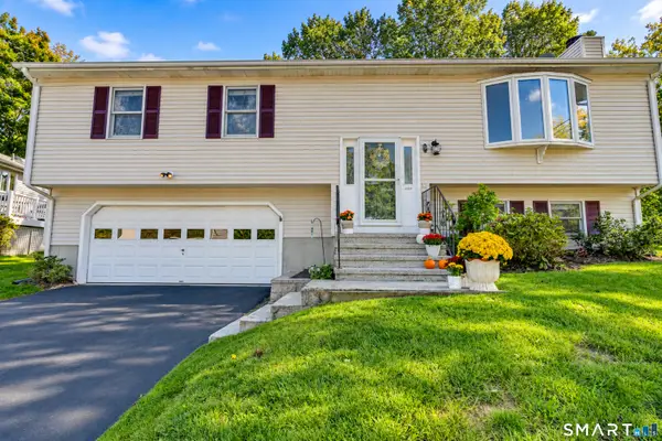 9 Hopkins Court, Branford, CT 06405